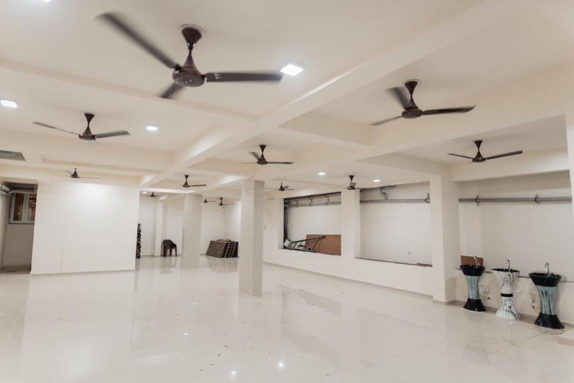 Hotel Ayodhya Virpur Extérieur photo