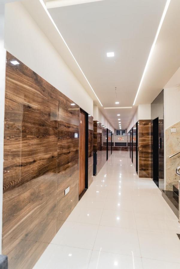 Hotel Ayodhya Virpur Extérieur photo